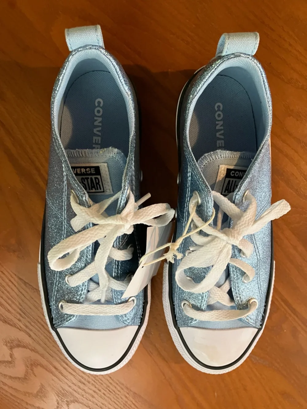 Converse Kids Chuck Taylor Allstar Madison Low Tops Size 3 NEW